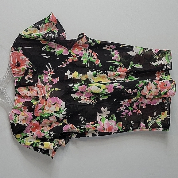 Chaps floral flutter sleeve ruffle front blouse - Picture 6 of 7